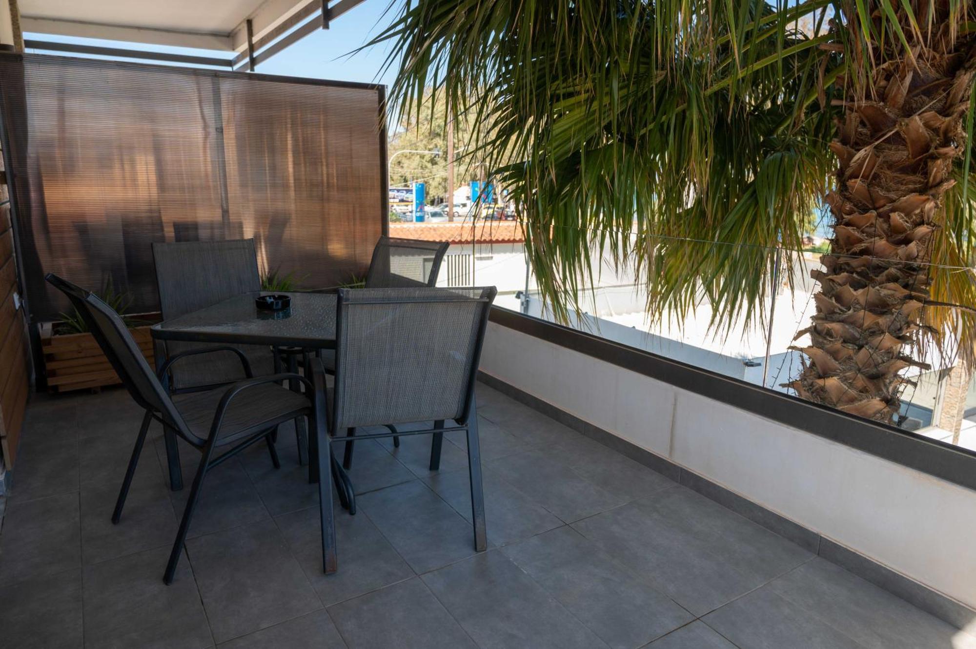 Finikas Suites & Apartments 10Min From Athens Airport Ártemida Kültér fotó