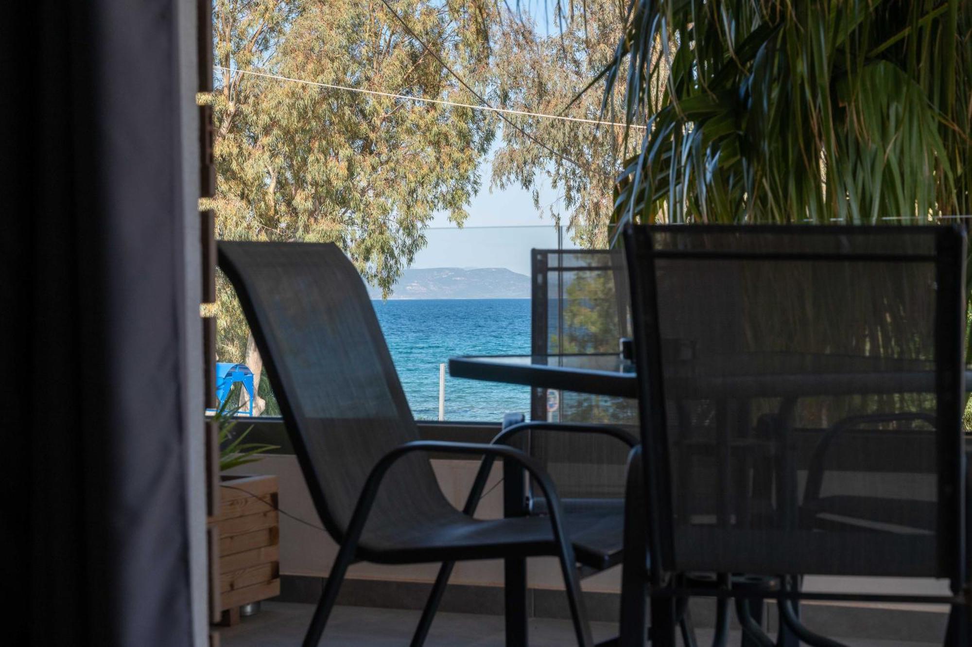 Finikas Suites & Apartments 10Min From Athens Airport Ártemida Kültér fotó